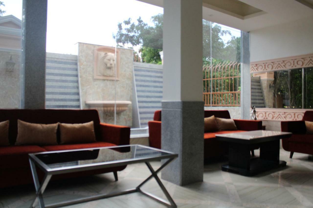Royal Residence Iffco Chowk Gurgaon Buitenkant foto