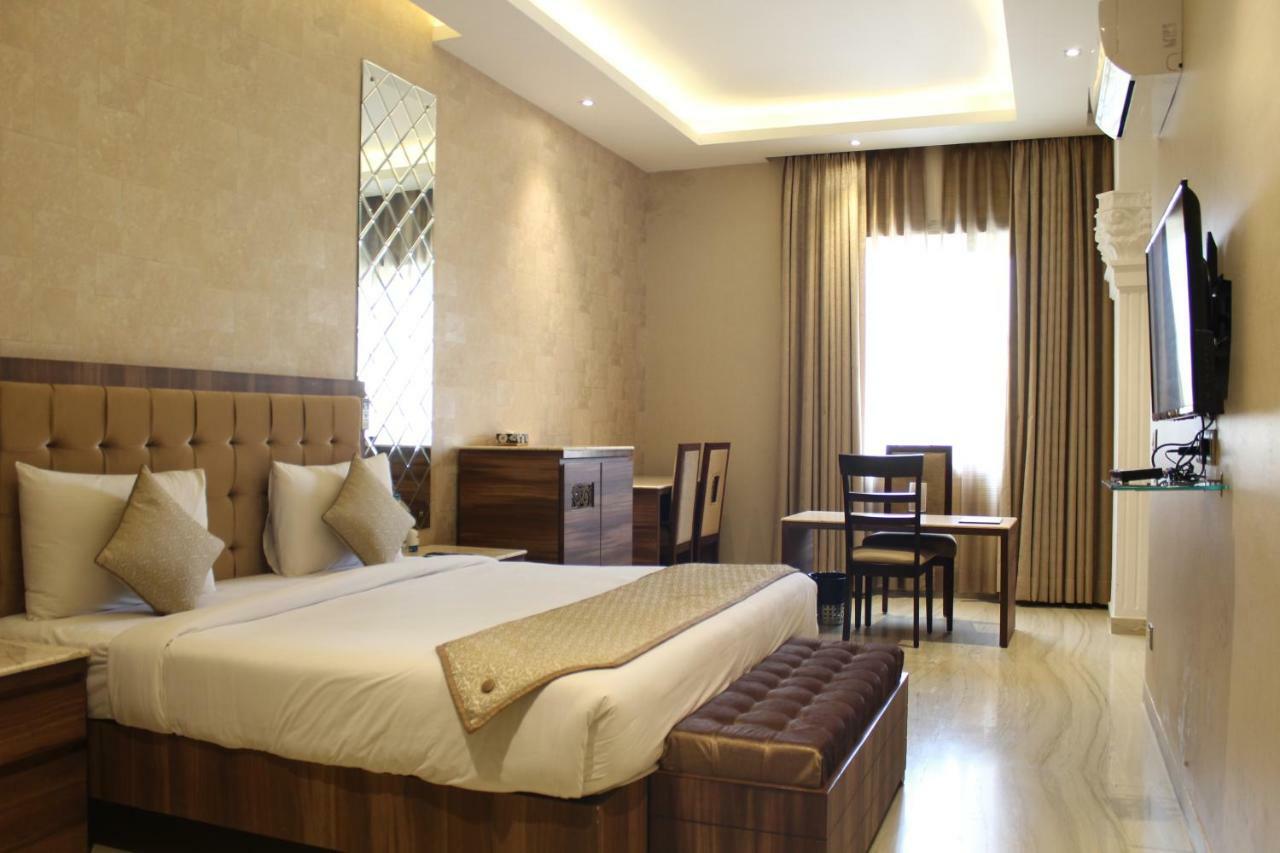 Royal Residence Iffco Chowk Gurgaon Buitenkant foto
