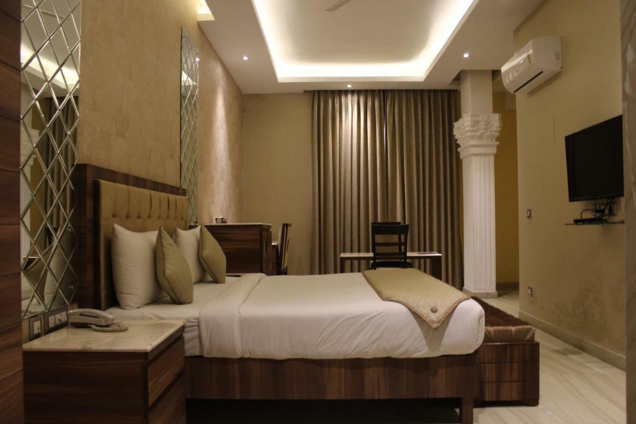 Royal Residence Iffco Chowk Gurgaon Buitenkant foto