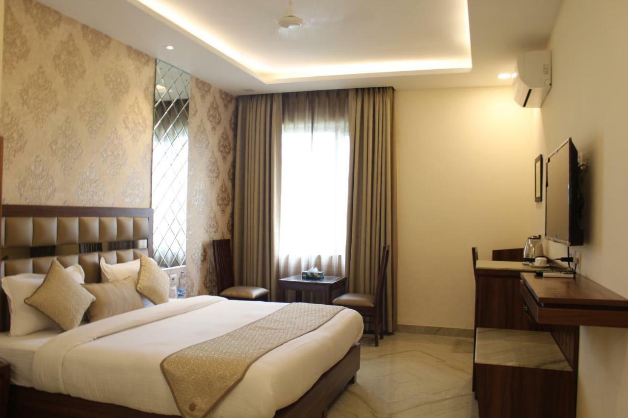 Royal Residence Iffco Chowk Gurgaon Buitenkant foto